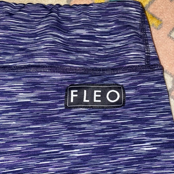 Fleo women’s medium athletic spandex shorts blue - Picture 2 of 4